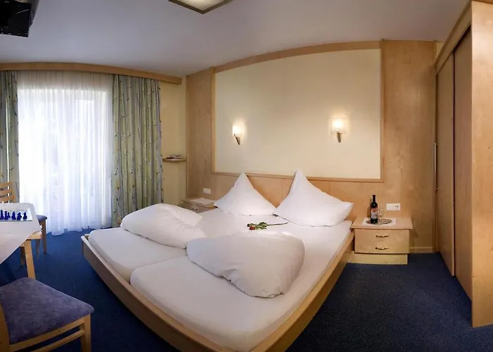 ホテル Vomperhof 3*