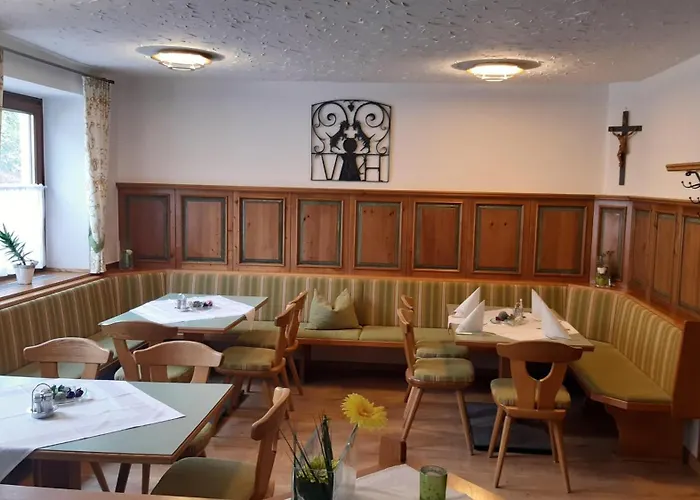 ホテル Vomperhof 3*