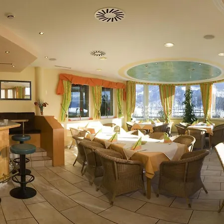 Vomperhof Szálloda 3*